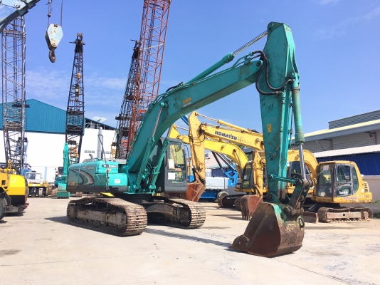 รถขุด Kobelco SK200-8 YN11