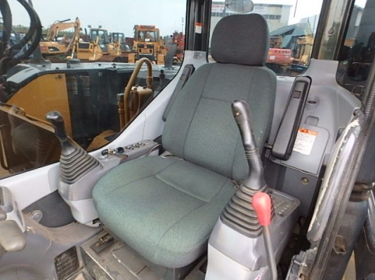 รถขุด KOMATSU PC128US-2E1 รถขุด KOMATSU PC128US-2E1