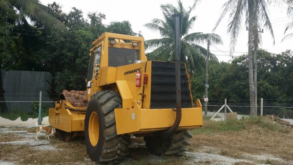 ขาย. Dynapac CA 511 ปี 1993 ล้อหนาม ขาย. Dynapac CA 511 ปี 1993 ล้อหนาม