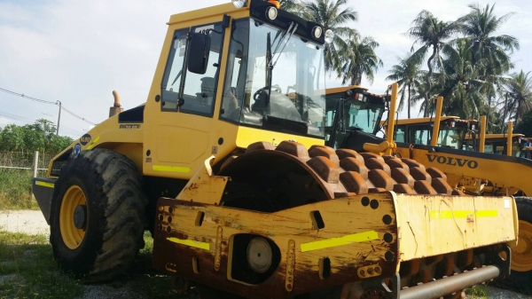 ขาย รถบดล้อหนามBomag ปี2006 ทำงาน 6000 ชั่วโม