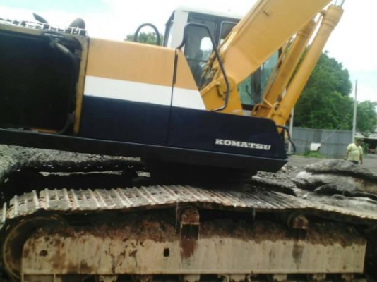 KOMATSU PC 200-5 เอกสารเล่ม รถ กทม. ราคา 420,000 KOMATSU PC 200-5 เอกสารเล่ม รถ กทม. ราคา 420,000