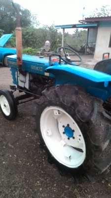 ลดราคาพร้อมใชฃ้ครับรถไถเล็ก อีซากิ 25 แรง รุ่น TS 2510 ลดราคา 40000 ตามสภาพ พร้อมใช้ตามสภาพ