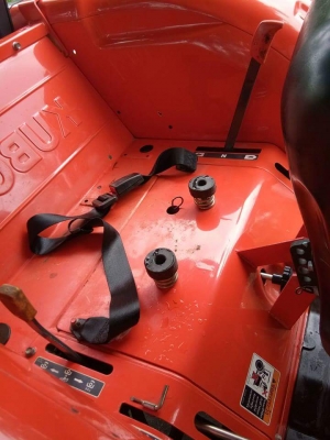 รถไถคูโบต้า  L4708SP  (4wd)   รถสวย เกรดเอแน่นอน  สีเดิมๆ100\%  เลขไมล์เพียงแค่ 95 ชั่วโมง   เจ้าของเดิมใช้งานน้อยมากๆค่ะ   สภาพนางงาม. สวยสุดๆเหมือนๆได้รถใหม่เลยค่ะ