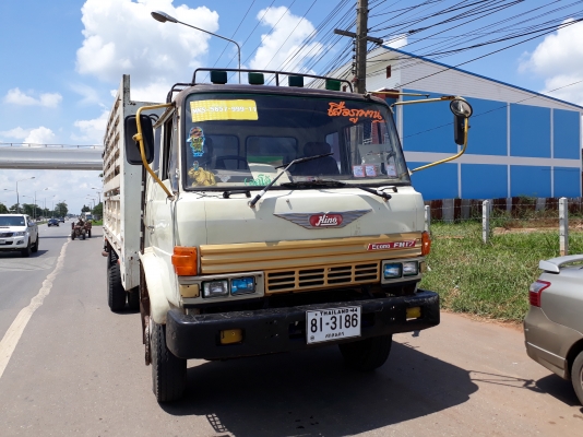 ขายด่วน 6ล้อ HINO FF17 เครืองEH700 คัชชีสวย ยางดีพร้อมใช้งาน เครื่องเกียร์พร้อมใช้งาน เอกสารเล่มทะเบียน ไม่ดั้ม กระบะยาว5.20 พร้อมใช้งาน สนใจสอบถาม 093-0764943 088-3223272