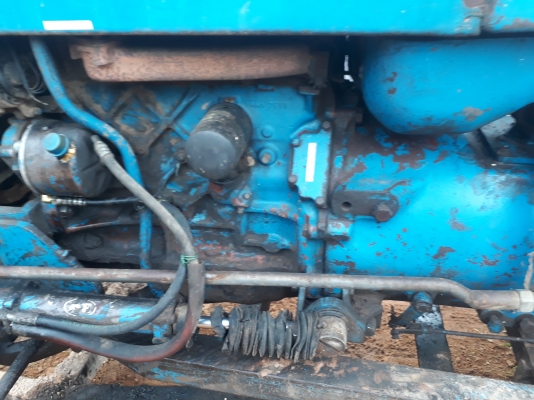 ขายด่วนรถไถ FROD 6600เสื้อลาย สภาพพร้อมใช้งาน เครื่องดี ยางพร้อมใช้งาน เอกสารเล่มทะเบียน สนใจสอบถาม 093-0764943