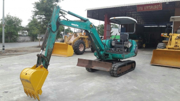 รถขุด Komatsu PC30-7 เก่าญี่ปุ่นแท้ รถขุด Komatsu PC30-7 เก่าญี่ปุ่นแท้