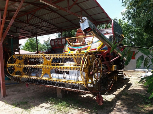 ขายรถเกี่ยวข้าวเกษตร พัฒนาไอ้หนุ่มไวไฟปี53 เครื่องHINO JO8C 260เทอร์โบว์ ช่วงล่าง12โรงงาน ปั๊ม23 เอกสารครบ