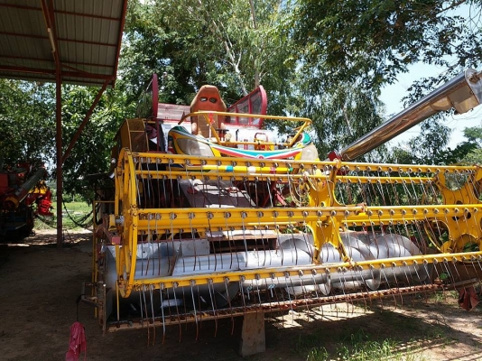 ขายรถเกี่ยวข้าวเกษตร พัฒนาไอ้หนุ่มไวไฟปี53 เครื่องHINO JO8C 260เทอร์โบว์ ช่วงล่าง12โรงงาน ปั๊ม23 เอกสารครบ