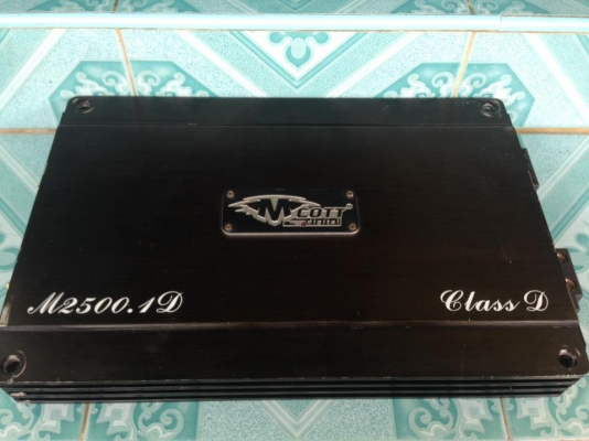 แอมป์คลาสดี MCOTT 2500W มือสองสภาพดี ใช้งานปกติ เบสแน่นๆมันๆ ขับ10&quot;-12&quot;หล่อว้อยไม่เกิน3.5&quot;ได้ ขาย 2650 บาท สนใจ0892425454 อยู่สระบุรีส่งได้