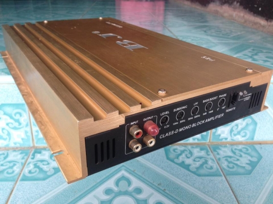 แอมป์คลาสดี BJ 2500W มือสองสภาพดี ใช้งานปกติ เบสแน่นจุอก ขับ10&quot;-12&quot;หล่อว้อยไม่เกิน3.5&quot;ได้ ขาย 2650 บาท สนใจ0892425454 อยู่สระบุรีส่งได้