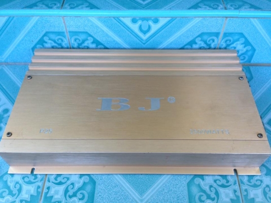 แอมป์คลาสดี BJ 2500W มือสองสภาพดี ใช้งานปกติ เบสแน่นจุอก ขับ10&quot;-12&quot;หล่อว้อยไม่เกิน3.5&quot;ได้ ขาย 2650 บาท สนใจ0892425454 อยู่สระบุรีส่งได้