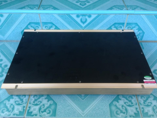 แอมป์คลาสดี BJ 2500W มือสองสภาพดี ใช้งานปกติ เบสแน่นจุอก ขับ10&quot;-12&quot;หล่อว้อยไม่เกิน3.5&quot;ได้ ขาย 2650 บาท สนใจ0892425454 อยู่สระบุรีส่งได้