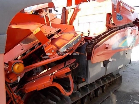 ราคาปกติ155,000 ลดเหลือ99,000 บาท รถเกี่ยวข้าวนั่งขับ KUBOTA รุ่นSR315 รหัสสินค้า 81004783 ติดต่อ 081-8283376  www.nihonmono.com