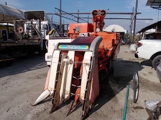 ราคาปกติ155,000 ลดเหลือ99,000 บาท รถเกี่ยวข้าวนั่งขับ KUBOTA รุ่นSR315 รหัสสินค้า 81004783 ติดต่อ 081-8283376  www.nihonmono.com