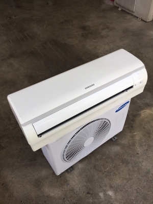 **** ขายแอร์ Samsung 9000 BTU สภาพดี ****
