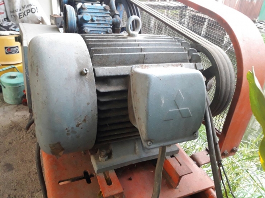 ขายปั๊มลมขนาดใหญ่ กว้าง 2 เมตร ไฟ 3 เฟส มอเตอร์ 15 แรง สภาพดี