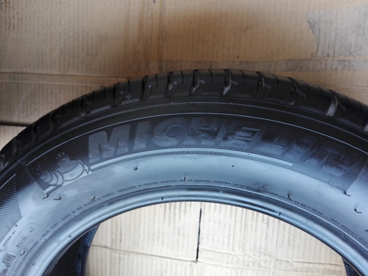 ขายยาง michelin 225 65 17 ปี 14 ยางสภาพดี ดอกสวยหนา เสมอ ไม่เป็นคลื่น ไม่กินข้าง ไม่ประ ไม่บวม