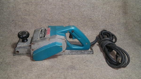 ขายกบไฟฟ้า 3 นิ้ว makita 1100 แท้(ขอบคุณพี่สุริยา จากกรุงเทพ) ขายกบไฟฟ้า 3 นิ้ว makita 1100 แท้(ขอบคุณพี่สุริยา จากกรุงเทพ)