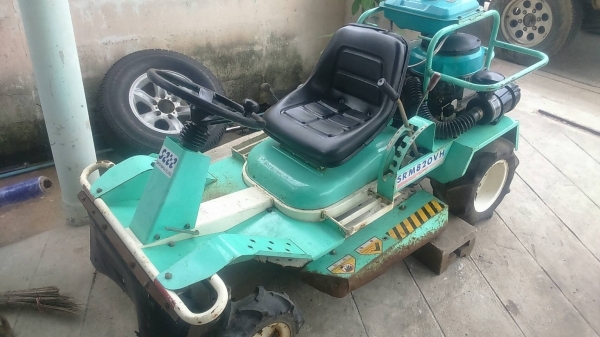 ขายรถตัดหญ้านั่งขับ