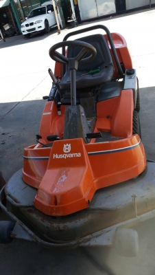 รถตัดหญ้า นั่งขับตัดหน้า สวยครับ