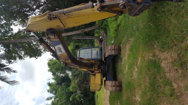 ขาย200มาคที     พร้อมใช้มีเล่มทะเบียนติดต่อ0862526741โสพิษ