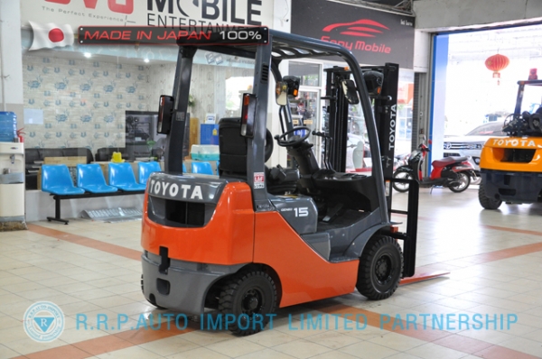 ขายรถโฟล์คลิฟท์มือสอง TOYOTA รุ่น 8FDL15-31429 นำเข้าจากประเทศญี่ปุ่น 100\% ไม่เคยใช้งานในไทย