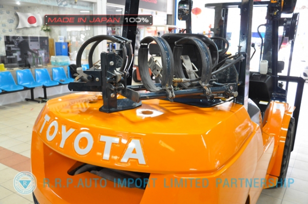 ขายรถโฟล์คลิฟท์มือสอง TOYOTA รุ่น 7FG45-50692 นำเข้าจากประเทศญี่ปุ่น 100\% ไม่เคยใช้งานในไทย