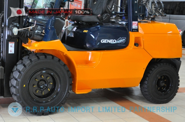 ขายรถโฟล์คลิฟท์มือสอง TOYOTA รุ่น 7FG45-50692 นำเข้าจากประเทศญี่ปุ่น 100\% ไม่เคยใช้งานในไทย