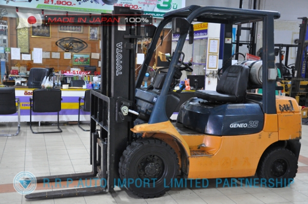 ขายรถโฟล์คลิฟท์มือสอง TOYOTA รุ่น 7FG25-11376 นำเข้าจากประเทศญี่ปุ่น 100\% ไม่เคยใช้งานในไทย