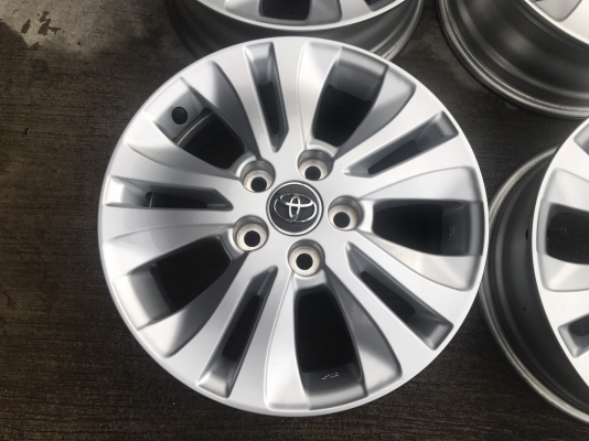 แม็กป้ายแดง TOYOTA HILUX Revo ขอบ 16 แม็กป้ายแดง TOYOTA HILUX Revo ขอบ 16