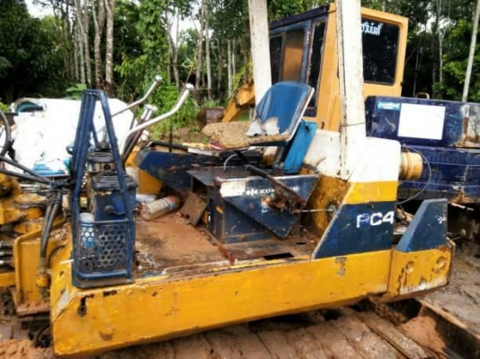 ขาย KOMATSU PC 40-6 ตัวเดินรุ่น 1 รถตรัง ราคา 250,000