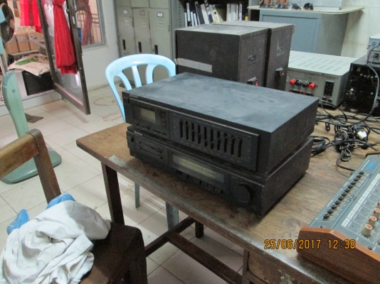 ขาย ฃุดเครื่องเสียง  ครบทุกฃิ้นครับ   ขายยก 6000บาท