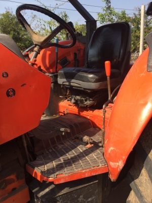 ขาย 335,000 บาท KUBOTA M7040 ปี 51 ทำงาน 6,331 ชม. เครื่องดี เกียร์ดี (ใบมีดหน้า -หาง 7 ) รถสวยพร้อมใช้ เอกสารเล่มทะเบียน รถอยู่ จ.สกลนคร โทร&ไอดีไลน์ 0610710295 ขาย 335,000 บาท KUBOTA M7040 ปี 51 ทำงาน 6,331 ชม. เครื่องดี เกียร์ดี (ใบมีดหน้า -หาง 7 ) รถสวยพร้อมใช้ เอกสารเล่มทะเบียน รถอยู่ จ.สกลนคร โทร&ไอดีไลน์ 0610710295