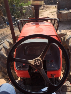 ขาย 335,000 บาท KUBOTA M7040 ปี 51 ทำงาน 6,331 ชม. เครื่องดี เกียร์ดี (ใบมีดหน้า -หาง 7 ) รถสวยพร้อมใช้ เอกสารเล่มทะเบียน รถอยู่ จ.สกลนคร โทร&ไอดีไลน์ 0610710295 ขาย 335,000 บาท KUBOTA M7040 ปี 51 ทำงาน 6,331 ชม. เครื่องดี เกียร์ดี (ใบมีดหน้า -หาง 7 ) รถสวยพร้อมใช้ เอกสารเล่มทะเบียน รถอยู่ จ.สกลนคร โทร&ไอดีไลน์ 0610710295