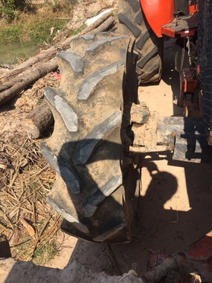 ขาย 335,000 บาท KUBOTA M7040 ปี 51 ทำงาน 6,331 ชม. เครื่องดี เกียร์ดี (ใบมีดหน้า -หาง 7 ) รถสวยพร้อมใช้ เอกสารเล่มทะเบียน รถอยู่ จ.สกลนคร โทร&ไอดีไลน์ 0610710295 ขาย 335,000 บาท KUBOTA M7040 ปี 51 ทำงาน 6,331 ชม. เครื่องดี เกียร์ดี (ใบมีดหน้า -หาง 7 ) รถสวยพร้อมใช้ เอกสารเล่มทะเบียน รถอยู่ จ.สกลนคร โทร&ไอดีไลน์ 0610710295