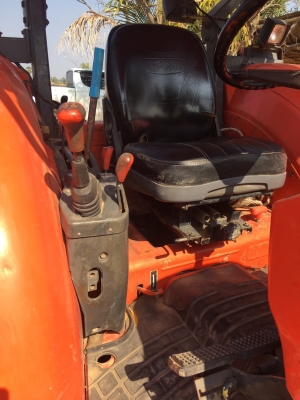 ขาย 335,000 บาท KUBOTA M7040 ปี 51 ทำงาน 6,331 ชม. เครื่องดี เกียร์ดี (ใบมีดหน้า -หาง 7 ) รถสวยพร้อมใช้ เอกสารเล่มทะเบียน รถอยู่ จ.สกลนคร โทร&ไอดีไลน์ 0610710295 ขาย 335,000 บาท KUBOTA M7040 ปี 51 ทำงาน 6,331 ชม. เครื่องดี เกียร์ดี (ใบมีดหน้า -หาง 7 ) รถสวยพร้อมใช้ เอกสารเล่มทะเบียน รถอยู่ จ.สกลนคร โทร&ไอดีไลน์ 0610710295