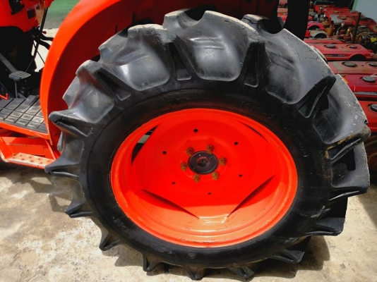 คูโบต้า L4708SP 4 WD รถเกรด A ใบมีดดันหน้า ผานหลังใหม่ 6x24CMT  สภาพดีมาก