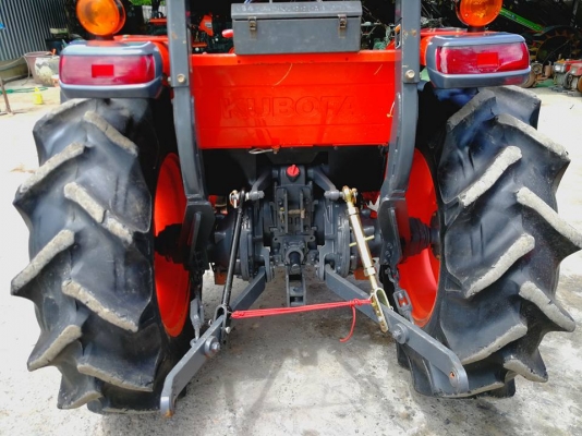 คูโบต้า L4708SP 4 WD รถเกรด A ใบมีดดันหน้า ผานหลังใหม่ 6x24CMT  สภาพดีมาก