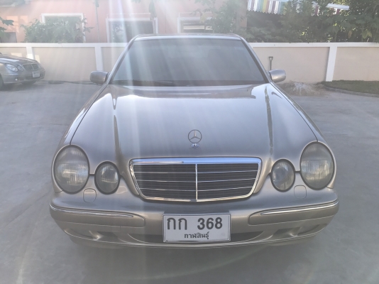 BENZ E 200Kom.ปี2001 ใช้งานเองบำรุงรักษาดีเยี่ยม (รถบ้าน)
