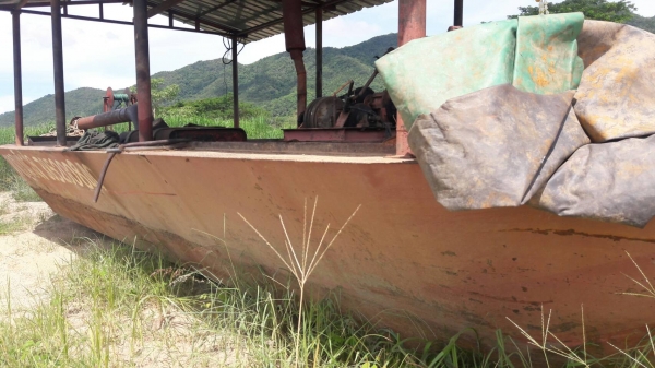 เรือดูดทราย สภาพใหม่ ราคาต่อรองกันได้ เรือดูดทราย สภาพใหม่ ราคาต่อรองกันได้