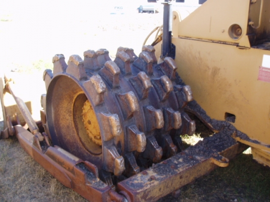 CAT 815B ซีเรียล 17Z เครื่อง CAT 3306 Direct นำเข้าจากออสเตรเลีย สภาพดีครับ CAT 815B ซีเรียล 17Z เครื่อง CAT 3306 Direct นำเข้าจากออสเตรเลีย สภาพดีครับ