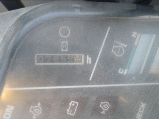 Komatsu PC40R-8 เก่าญี่ปุ่น ตู้เก๋ง แทรคเหล็ก