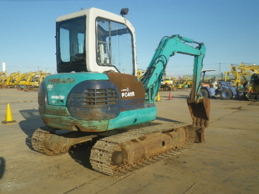 Komatsu PC40R-8 เก่าญี่ปุ่น ตู้เก๋ง แทรคเหล็ก