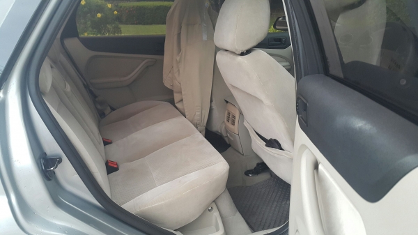 Ford Focus ปี 2007 เครื่อง1800 เกียร์ออร์โต้ เบาะผ้า รถเดิมๆ ไม่มีชนหนัก รับประกัน ติดแก๊สLPG หัวฉีด ถังโดนัด พร้อมใช้ แอร์เย็น ภายในสะอาด สนใจทดลองขับ ได้ ที่บ้าน นนทบุรี บางใหญ่ จัดไฟแนนซ์ได้ สนใจโทรเลย