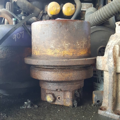 ตัวเดิน KOMATSU PC 60-6 เซียงกงใน 45,000 บาท ตัวเดิน KOMATSU PC 60-6 เซียงกงใน 45,000 บาท