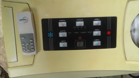 ขายด่วน แอร์เคลื่อนที่TASAKI 9000Btu