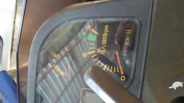 รถเกี่ยวนวดข้าว ISEKI FRONTIER 325 ตัวนี้เป็น รุ่นใหม่มาก สภาพสวย ชั่วโมงทำงานน้อยจากญี่ปุ่น พร้อมใช้งานเลย