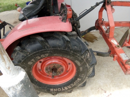 ขายรถไถนั่งขับคูโบต้า 14 แรง ขายรถไถนั่งขับคูโบต้า 14 แรง