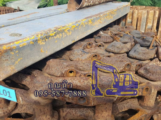 โซ่แทรค รถแบคโฮ KOMATSU PC 200-5 เก่าใน 25,000 บาท โซ่แทรค รถแบคโฮ KOMATSU PC 200-5 เก่าใน 25,000 บาท