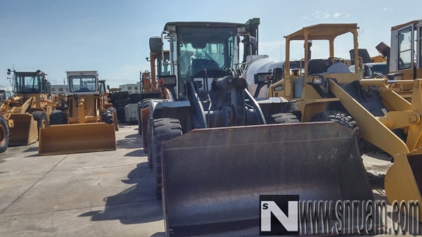 รถตักล้อยาง TCM 11 ตัน รถตักล้อยาง TCM 11 ตัน